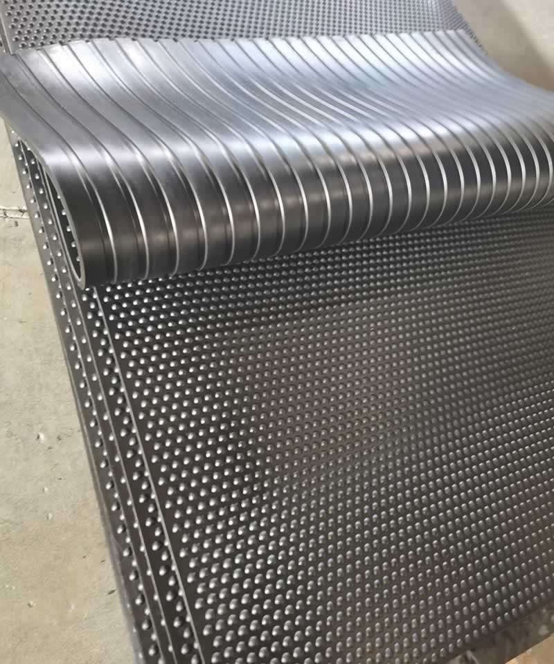 Horse mats durable 17mm thick vulcanised rubber