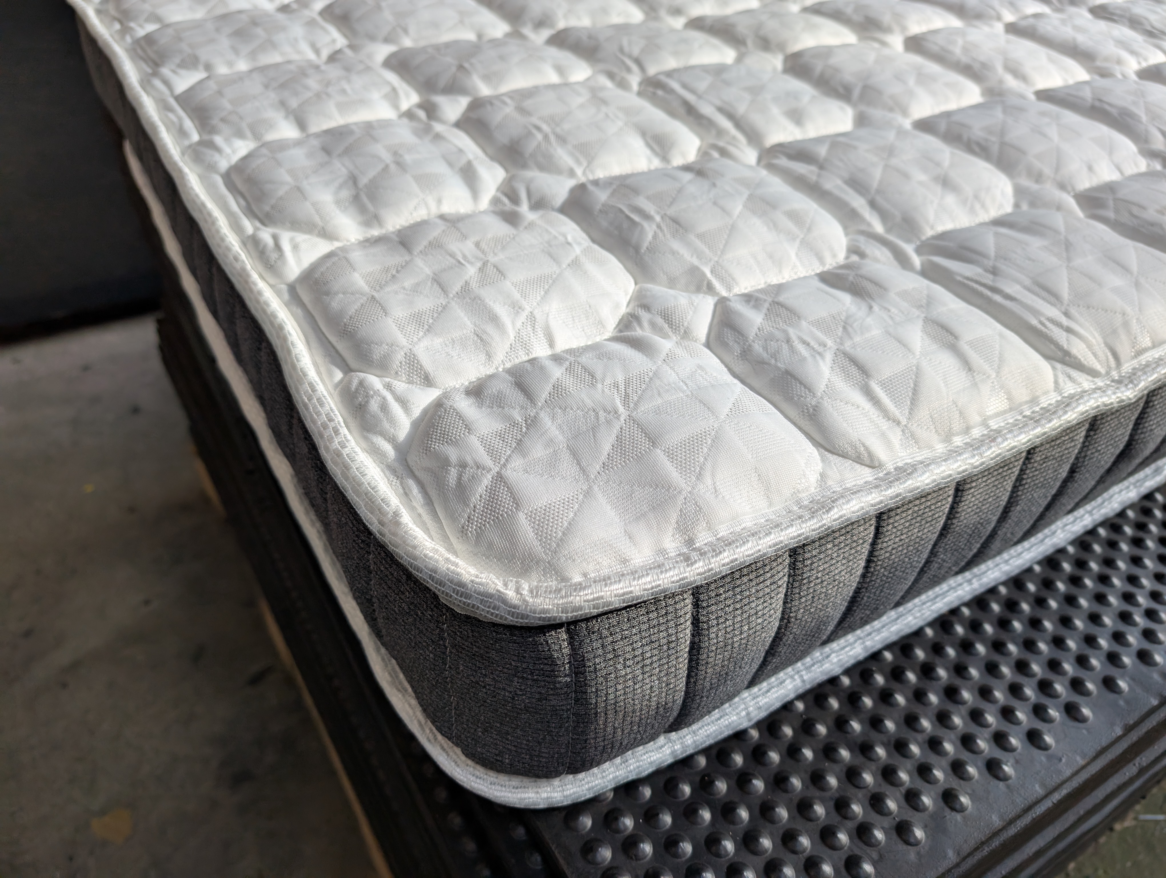  beds-and-mattresses product-details Single-mattress-pocket-sprung-medium-firm-support-model-bdm-1872PXL_20250530_042743851-6587