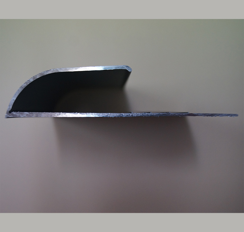  edgings-and-coverstrips product-details ARTIFICIAL-GRASS-TILE-EDGING-$66.00-PER-3.3-METRE-LENGTH-model-ctl-ul-822Top-view-ws-62136